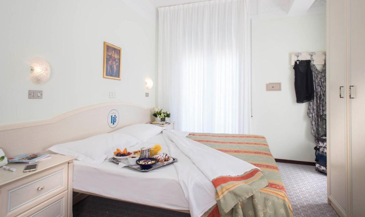 Hotel Franca Беллария-Иджеа-Марина Экстерьер фото