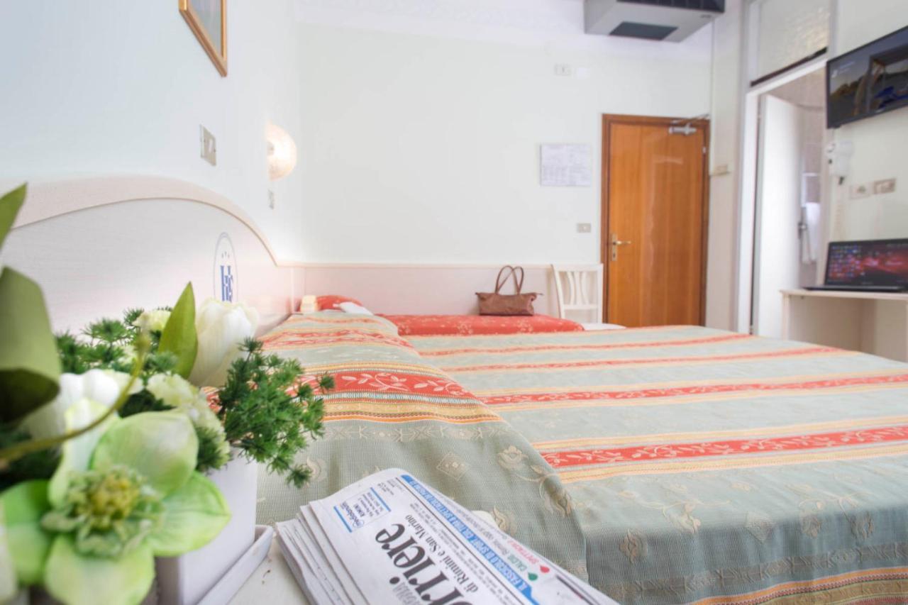 Hotel Franca Беллария-Иджеа-Марина Экстерьер фото